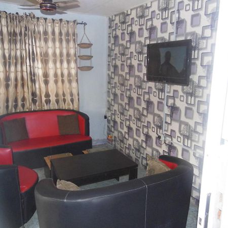 Legendary Inn & Lounge Bale Akiosi Eksteriør billede
